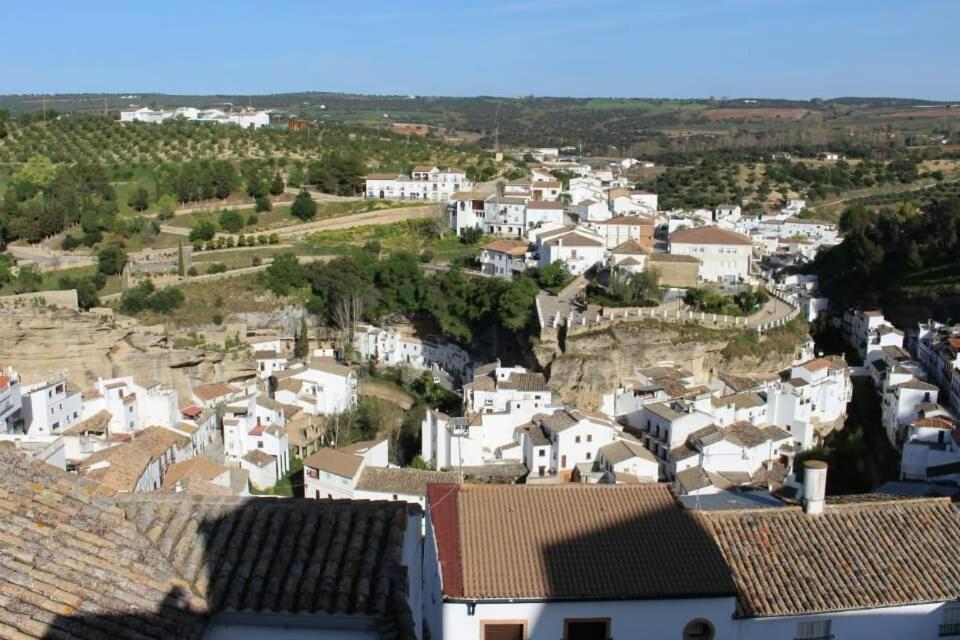 Alojamiento Rural Carmen Setenil De Las Bodegas Luaran gambar
