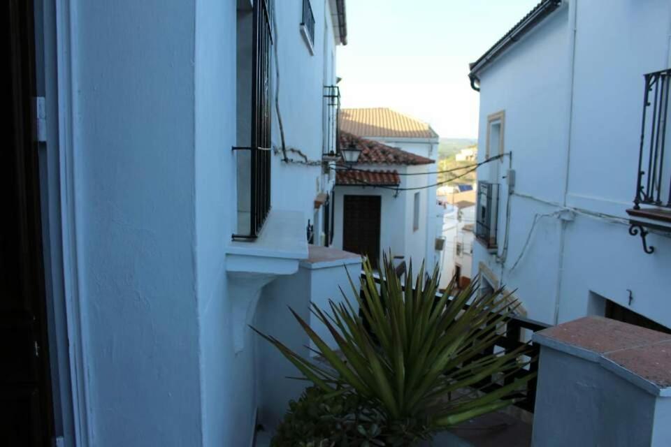 Alojamiento Rural Carmen Setenil De Las Bodegas Luaran gambar