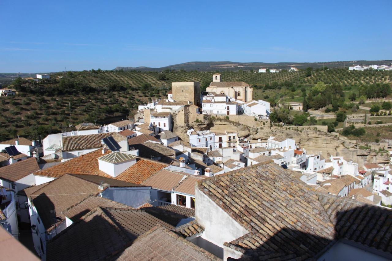 Alojamiento Rural Carmen Setenil De Las Bodegas Luaran gambar